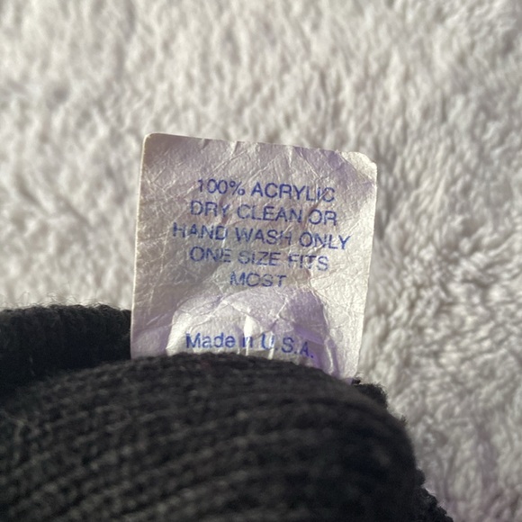 Pizza Hut beanie - Picture 5 of 5